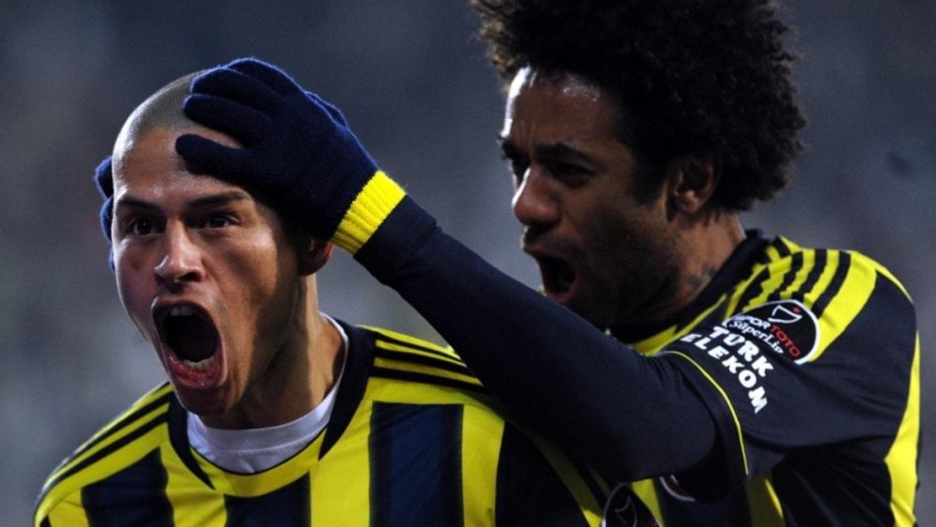 Alex de Souza’dan Fenerbahçe açıklaması: seçim desteği iddialarına yanıt