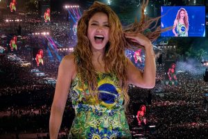 Brezilya’da Shakira konseri: 2 milyon kişi Copacabana’da Pique tezahüratı
