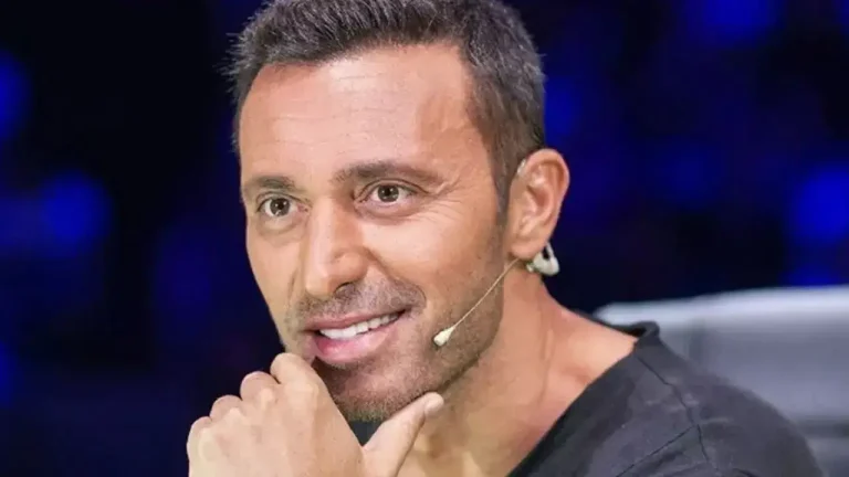 Mustafa Sandal ile Mela Bedel arasında sahnede yaşanan diyalog gündem oldu